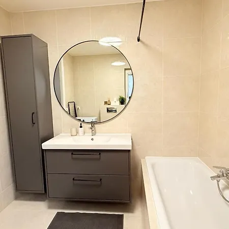 Quiet, Cozy And Sunny In The Absolute Center Apartment Bratislava