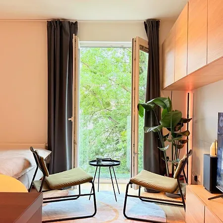 Quiet, Cozy And Sunny In The Absolute Center Apartman Pozsony